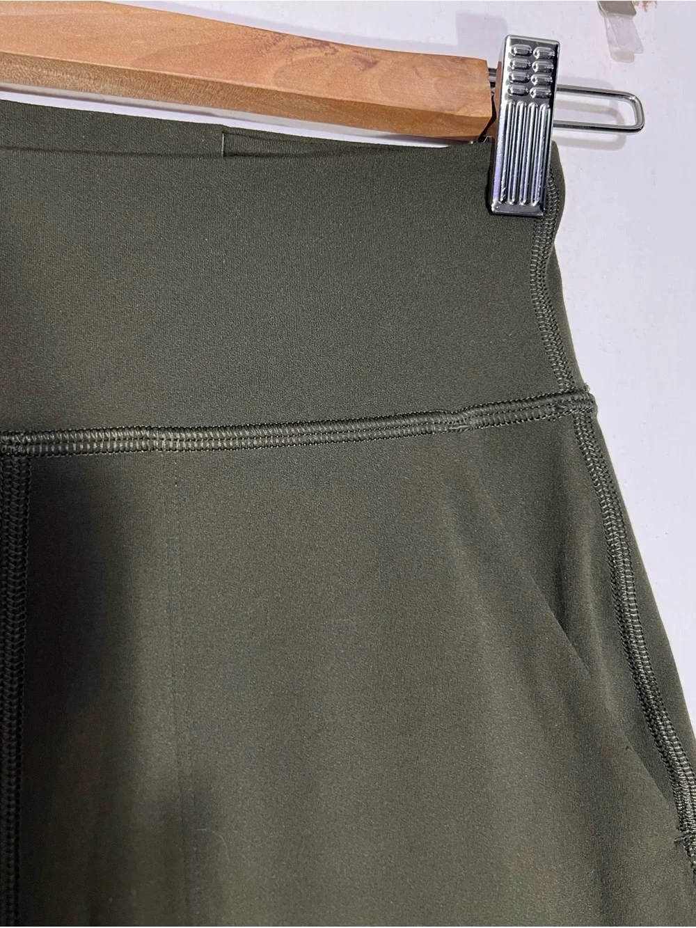 Lululemon Dark Olive  Align Jogger Crop *23